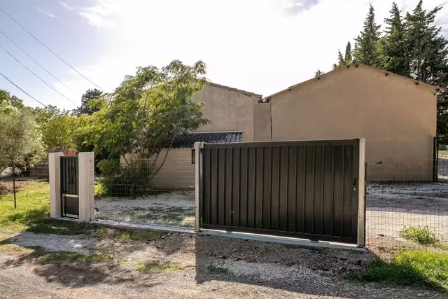 Portail d'entrée du domaine